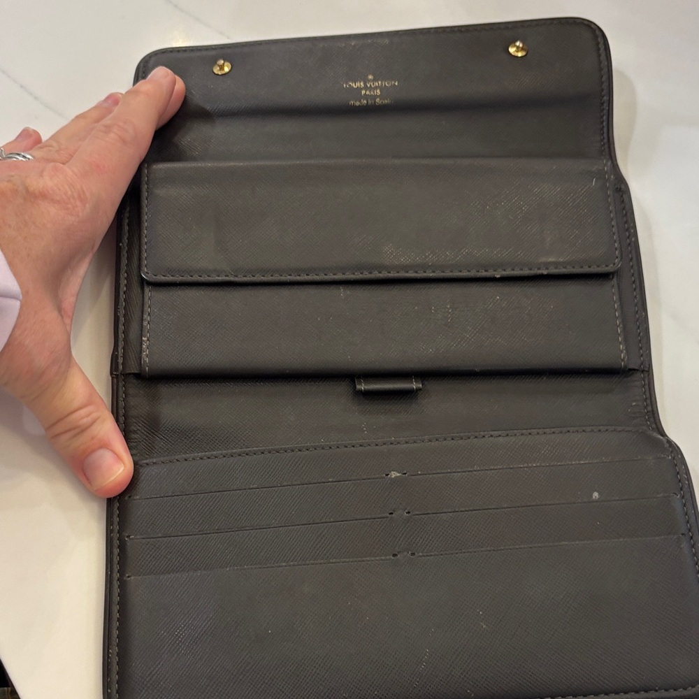 Louis Vuitton Olive Monogram Clutch - Picture 6 of 6